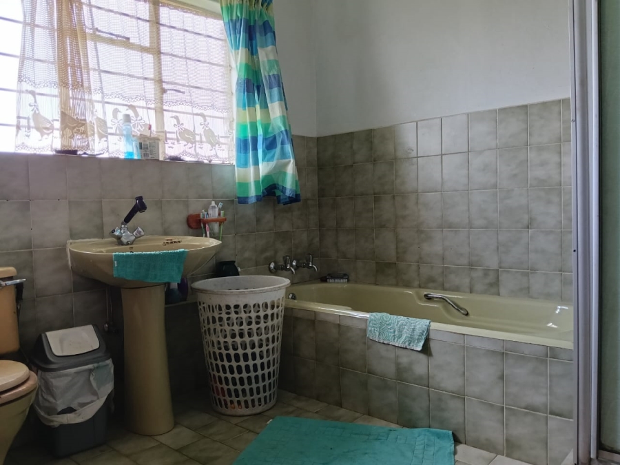 4 Bedroom Property for Sale in Hillside Gauteng