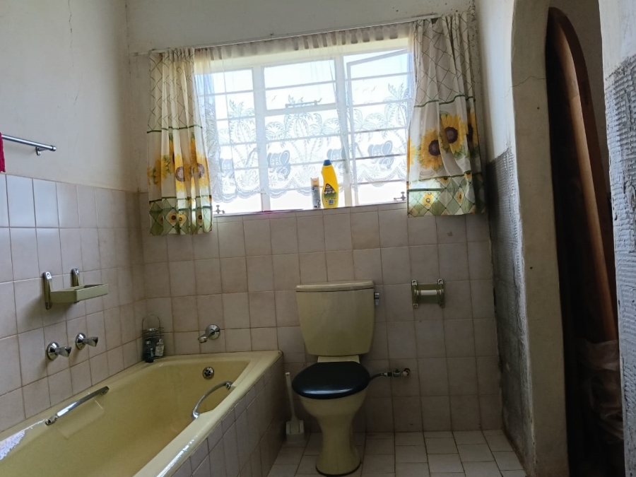 4 Bedroom Property for Sale in Hillside Gauteng