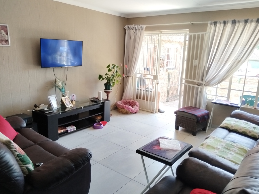 2 Bedroom Property for Sale in Krugersdorp North Gauteng