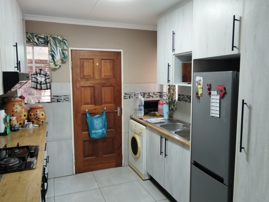 2 Bedroom Property for Sale in Krugersdorp North Gauteng