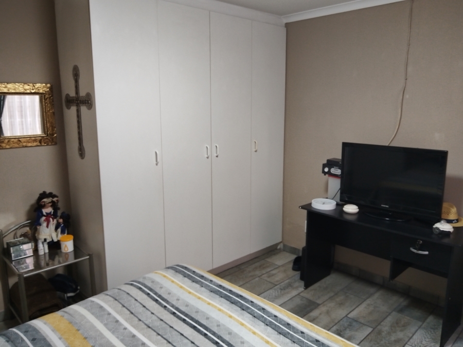 2 Bedroom Property for Sale in Krugersdorp North Gauteng