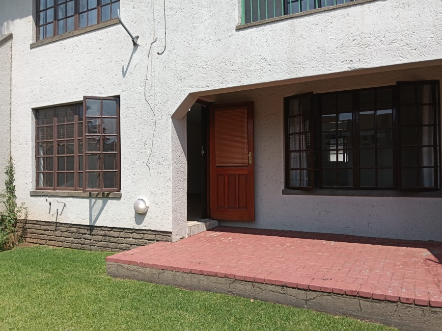 2 Bedroom Property for Sale in Greenhills Gauteng