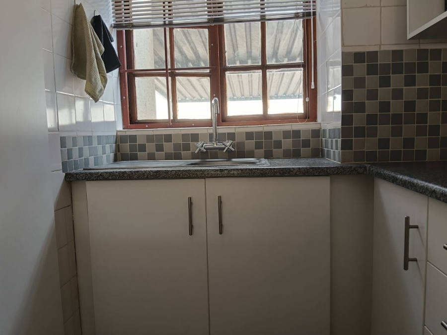 2 Bedroom Property for Sale in Greenhills Gauteng