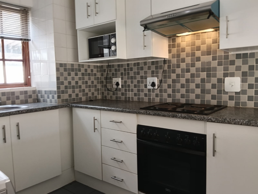 2 Bedroom Property for Sale in Greenhills Gauteng
