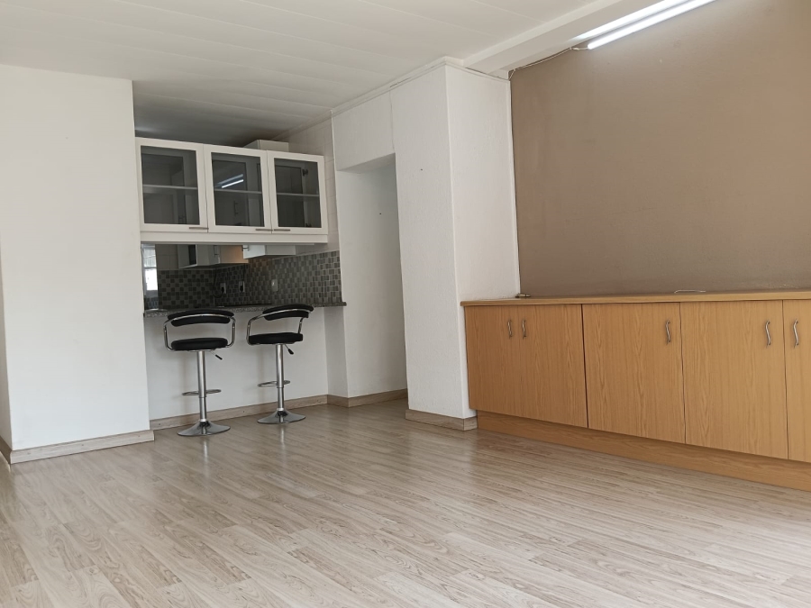 2 Bedroom Property for Sale in Greenhills Gauteng