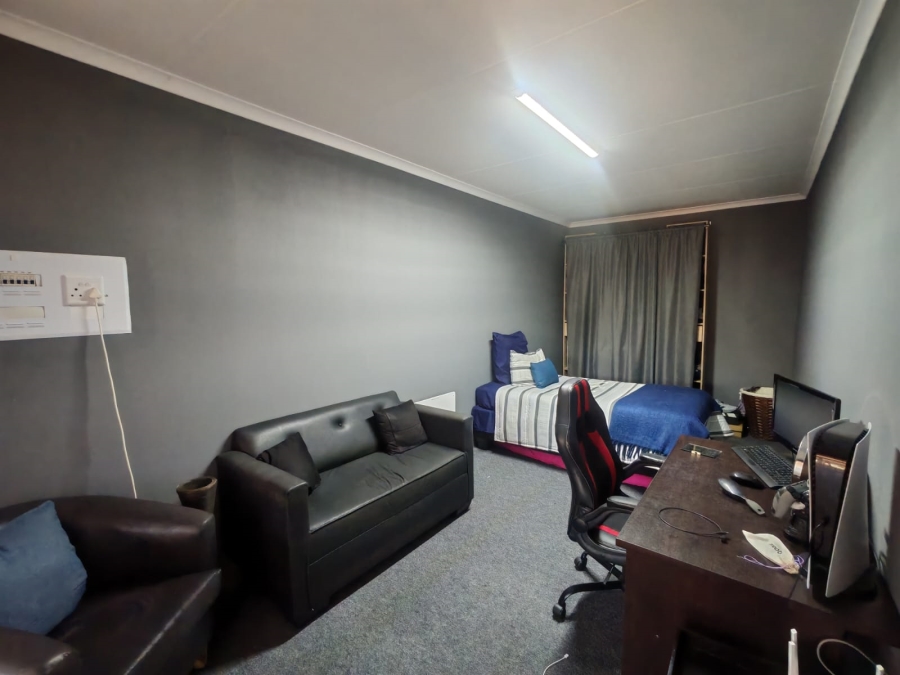 4 Bedroom Property for Sale in Krugersdorp North Gauteng