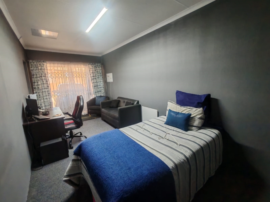 4 Bedroom Property for Sale in Krugersdorp North Gauteng