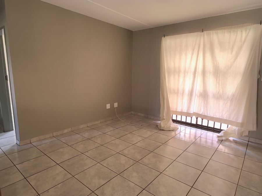 2 Bedroom Property for Sale in Groblerpark Gauteng
