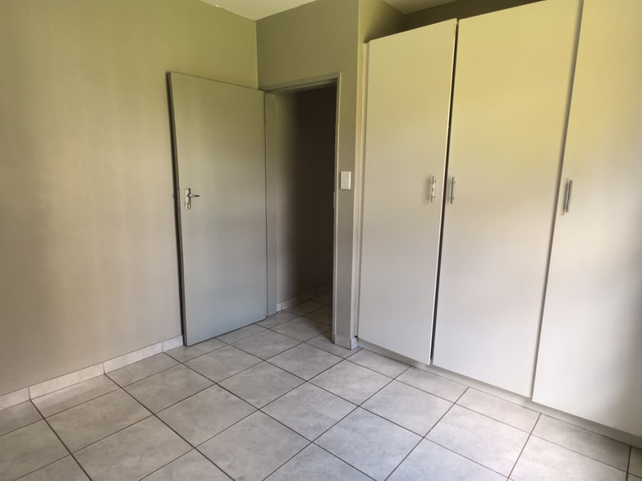 2 Bedroom Property for Sale in Groblerpark Gauteng