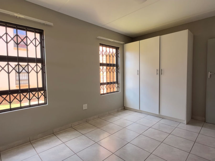 2 Bedroom Property for Sale in Groblerpark Gauteng