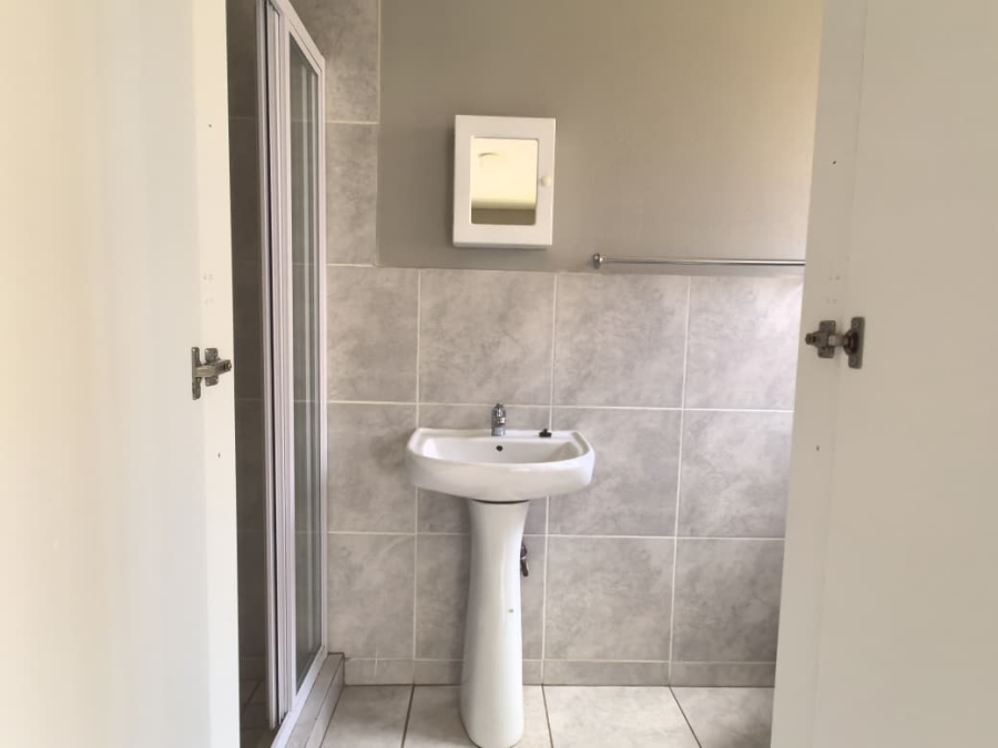 2 Bedroom Property for Sale in Groblerpark Gauteng