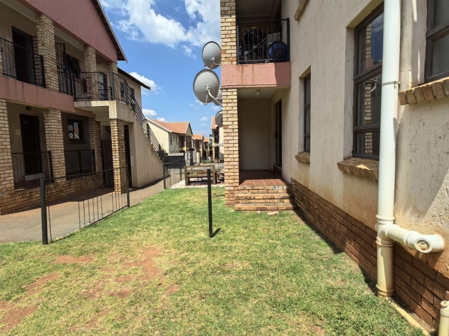 2 Bedroom Property for Sale in Groblerpark Gauteng