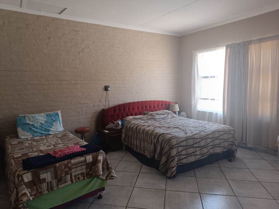 3 Bedroom Property for Sale in Helikonpark Gauteng