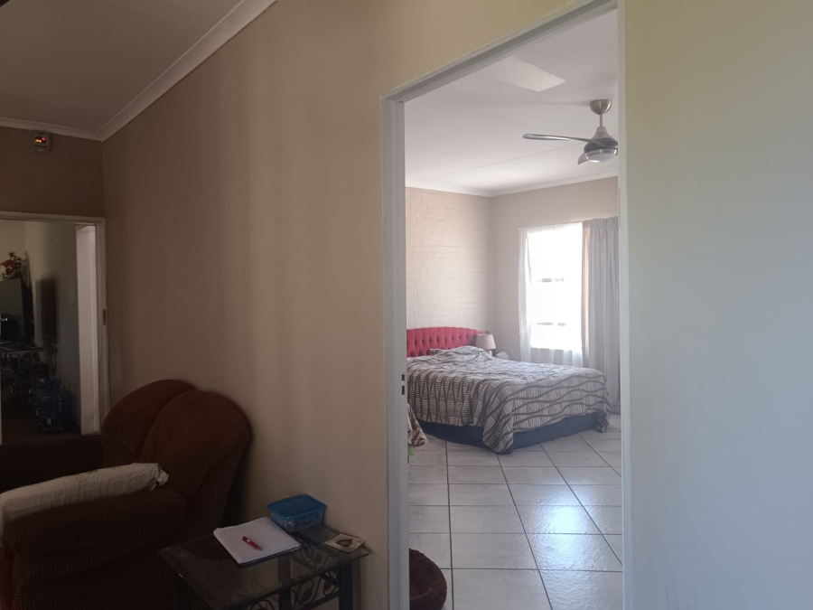 3 Bedroom Property for Sale in Helikonpark Gauteng