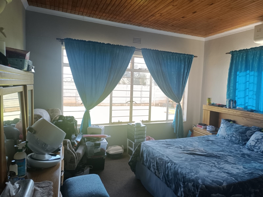 3 Bedroom Property for Sale in Helikonpark Gauteng