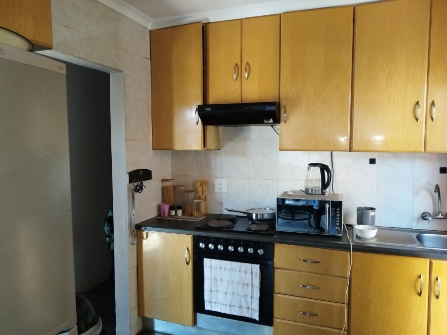 2 Bedroom Property for Sale in Toekomsrus Gauteng