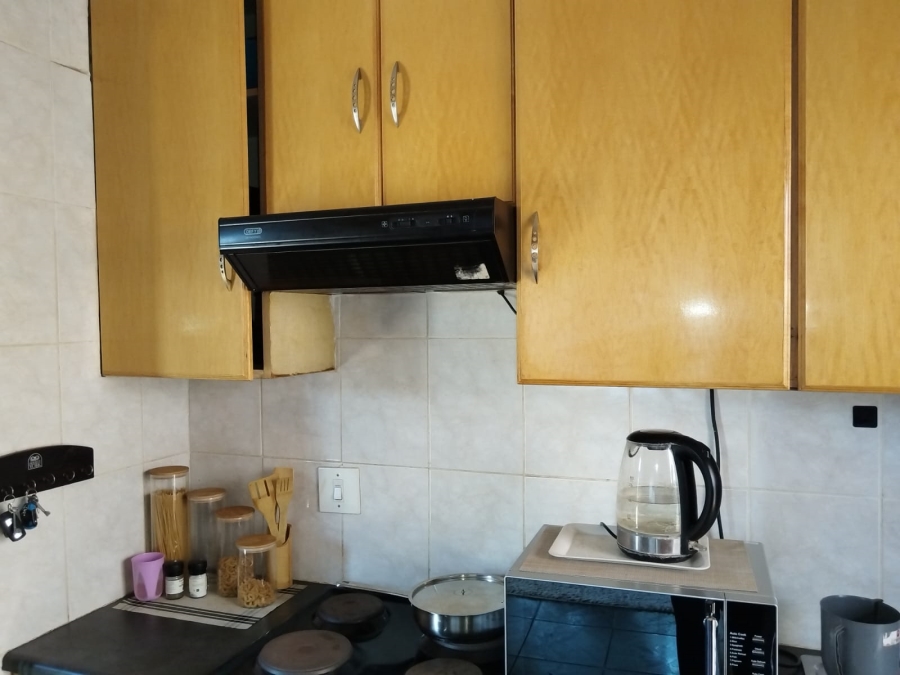 2 Bedroom Property for Sale in Toekomsrus Gauteng