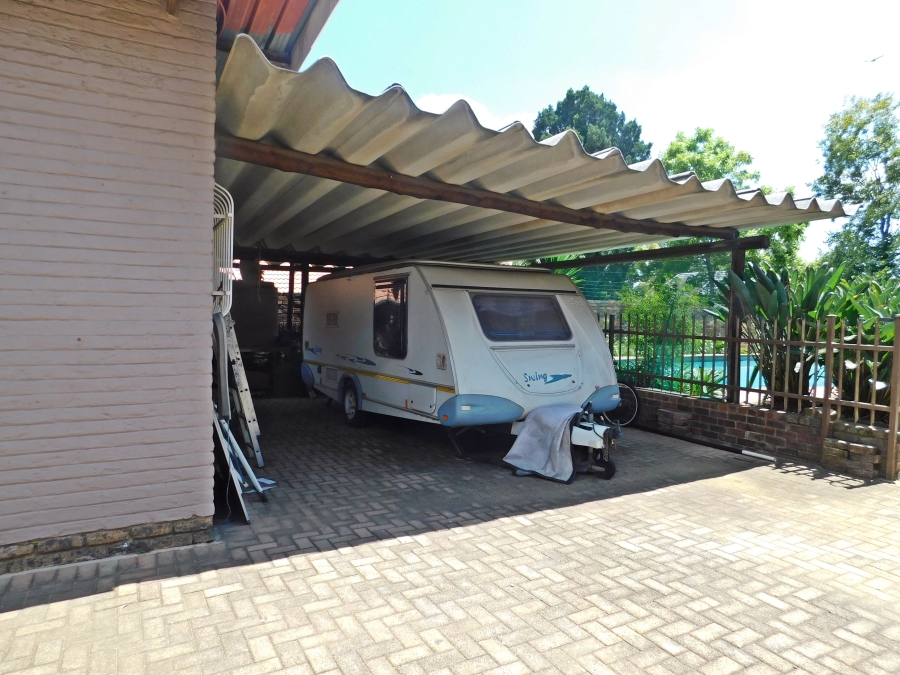 4 Bedroom Property for Sale in Noordheuwel Gauteng