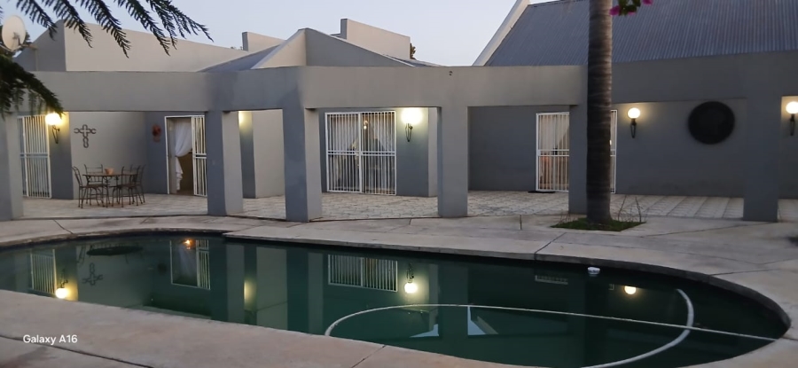 3 Bedroom Property for Sale in Tarlton Gauteng