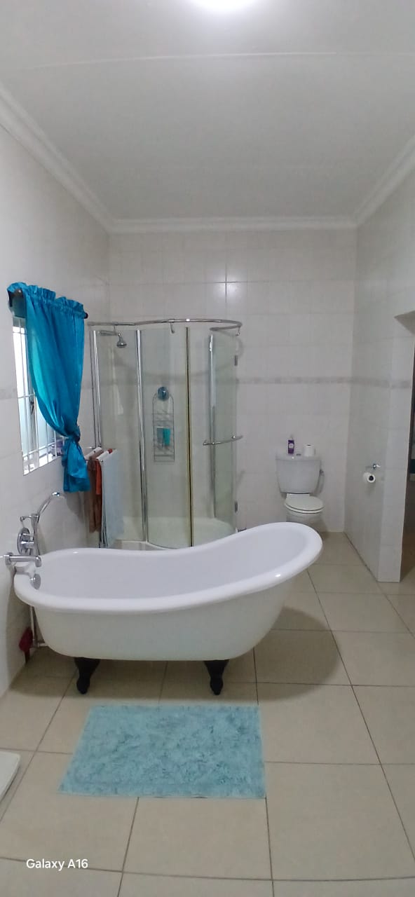 3 Bedroom Property for Sale in Tarlton Gauteng