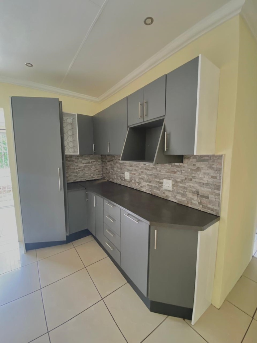 3 Bedroom Property for Sale in Tarlton Gauteng