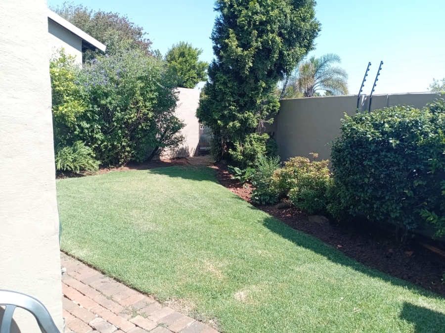 3 Bedroom Property for Sale in Weltevreden Park Gauteng