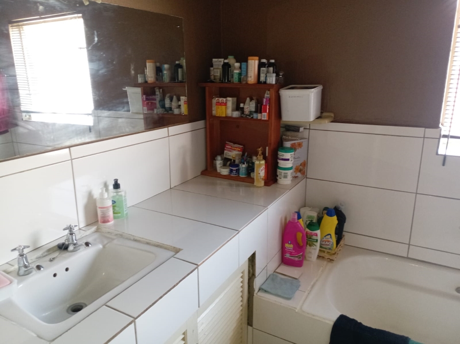 3 Bedroom Property for Sale in Weltevreden Park Gauteng