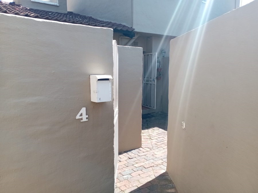 3 Bedroom Property for Sale in Weltevreden Park Gauteng