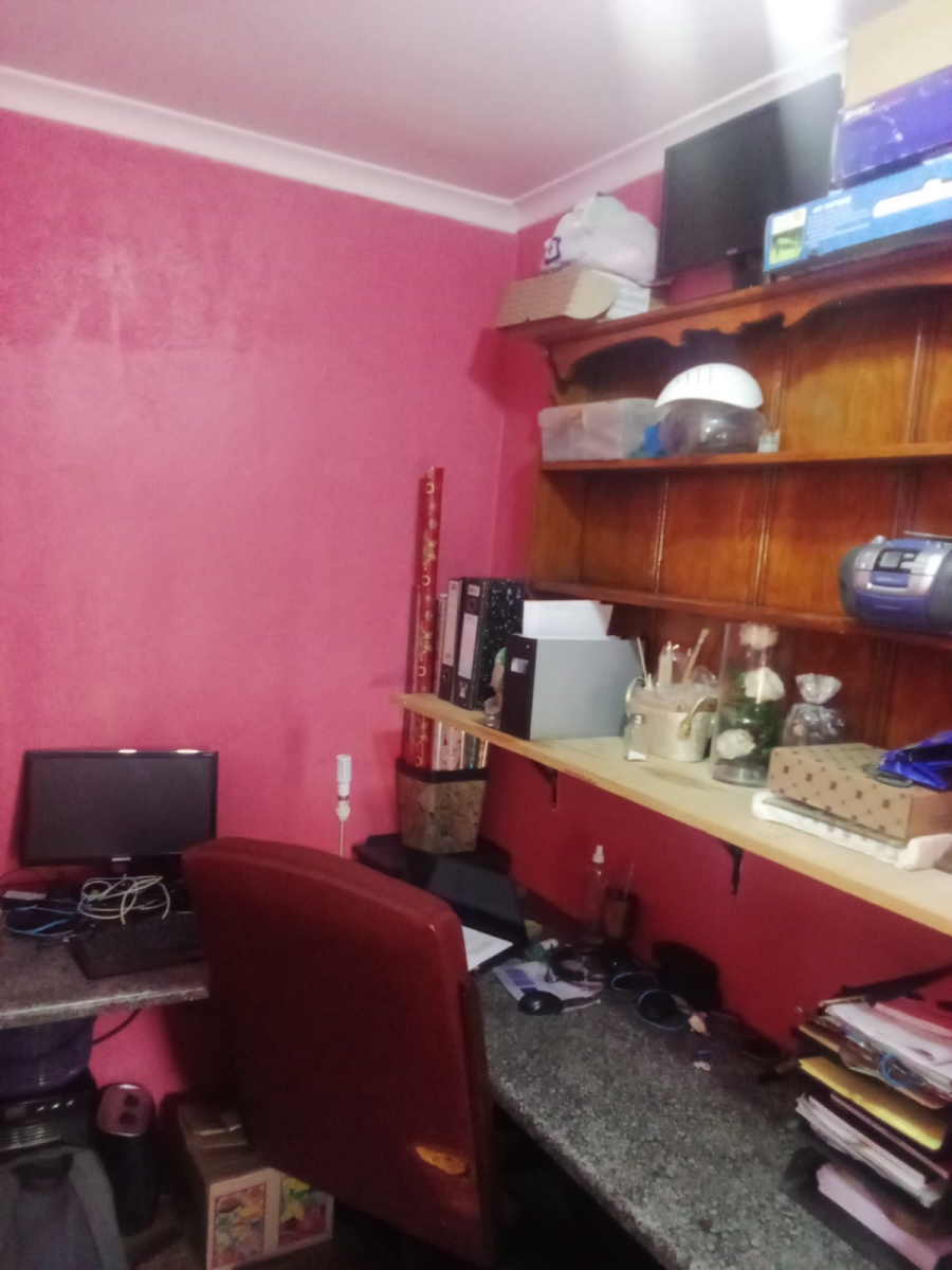 4 Bedroom Property for Sale in Roodepoort North Gauteng