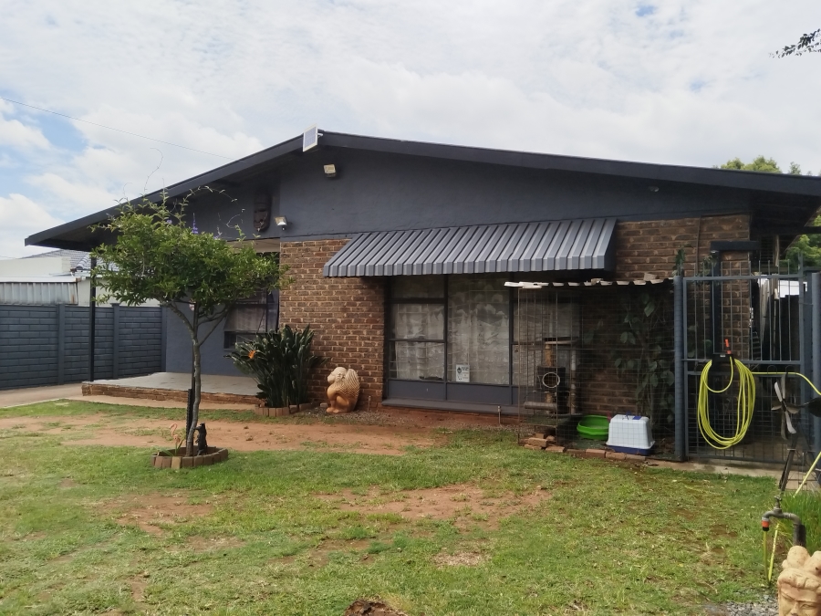 3 Bedroom Property for Sale in Krugersdorp North Gauteng
