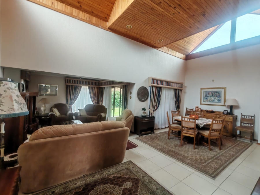 4 Bedroom Property for Sale in Ontdekkerspark Gauteng