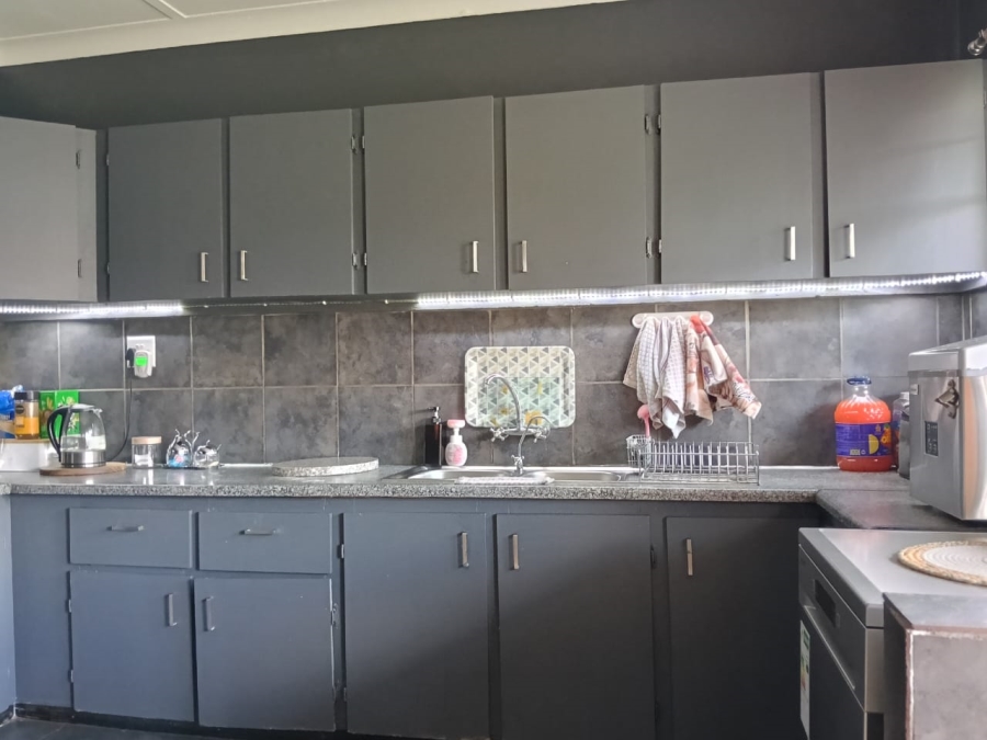 4 Bedroom Property for Sale in Randgate Gauteng