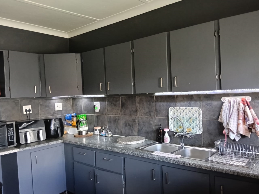 4 Bedroom Property for Sale in Randgate Gauteng