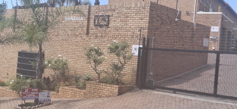 2 Bedroom Property for Sale in Rangeview Gauteng