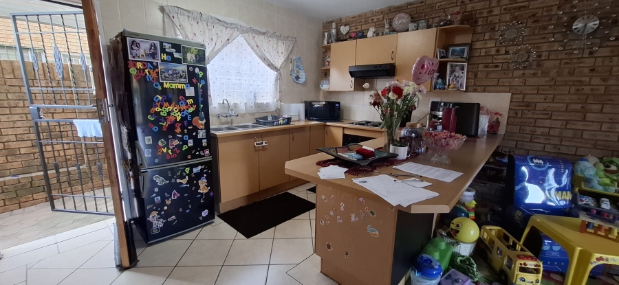 2 Bedroom Property for Sale in Rangeview Gauteng