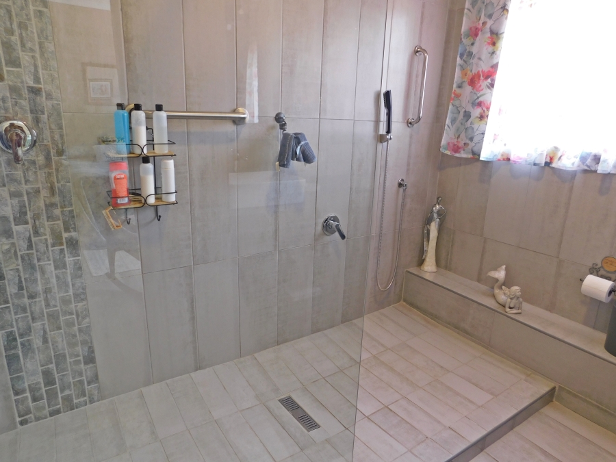 3 Bedroom Property for Sale in Noordheuwel Gauteng