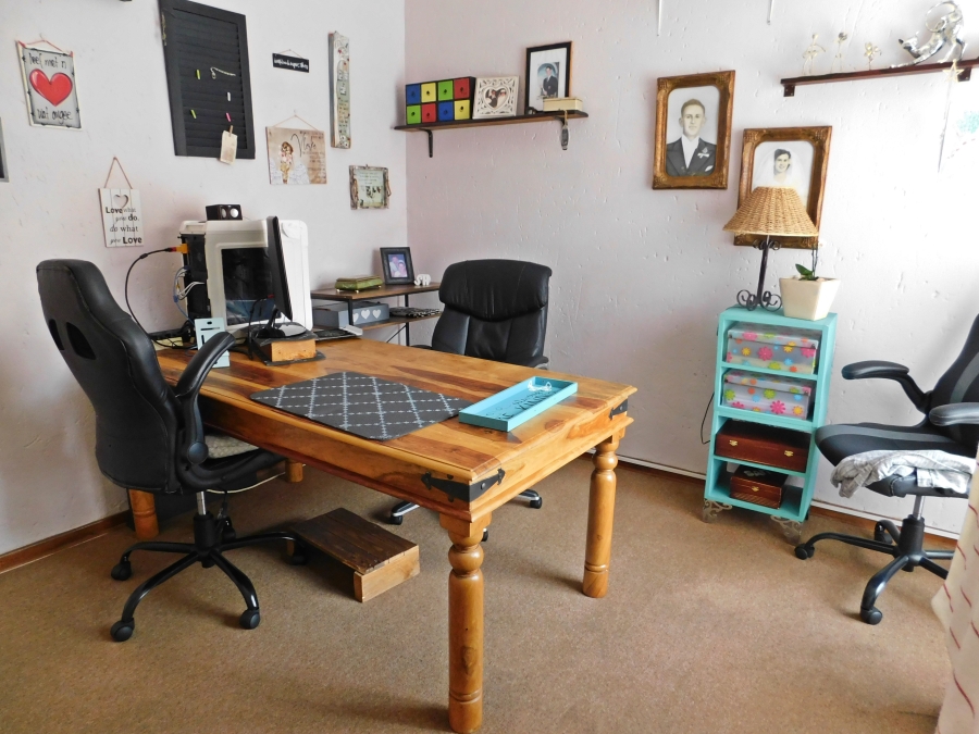 3 Bedroom Property for Sale in Noordheuwel Gauteng