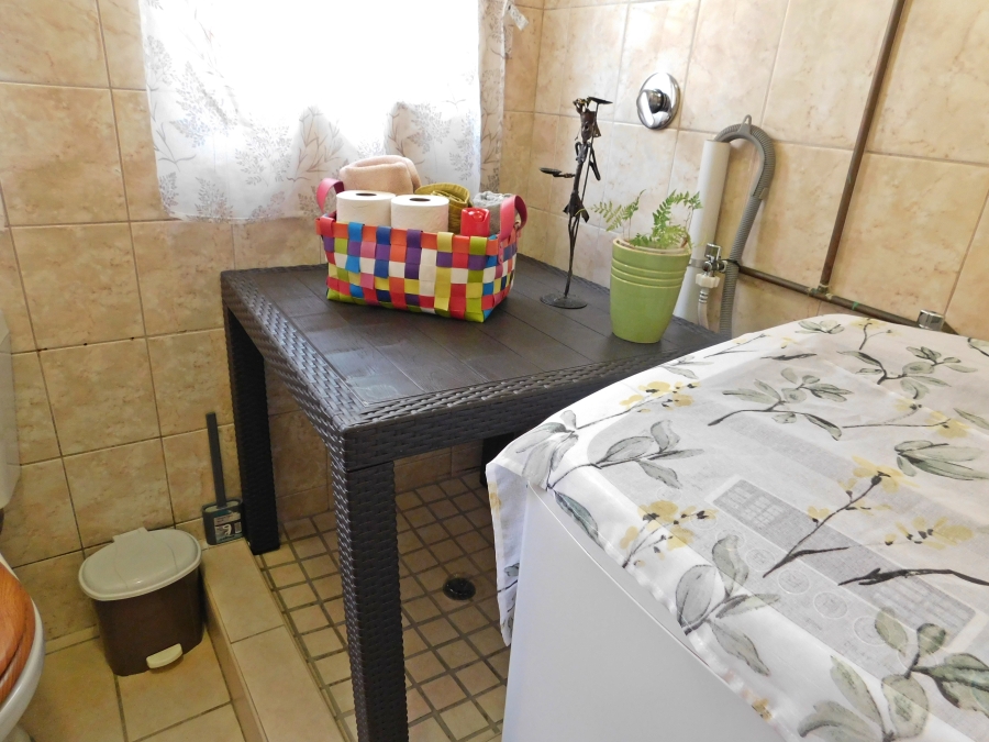 3 Bedroom Property for Sale in Noordheuwel Gauteng