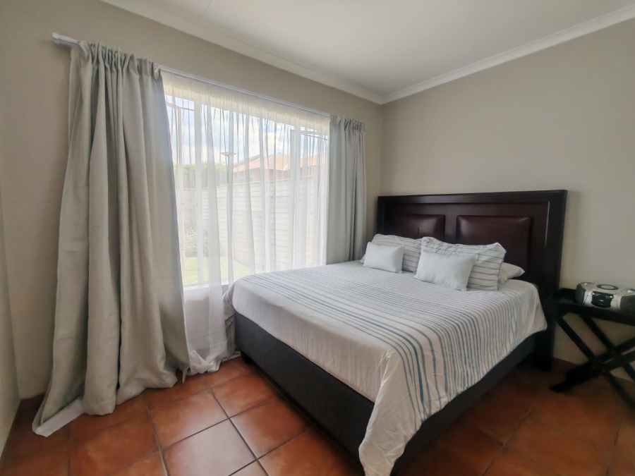 2 Bedroom Property for Sale in Honeydew Ridge Gauteng
