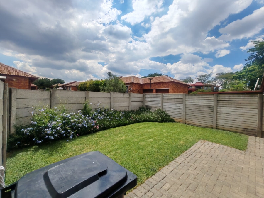 2 Bedroom Property for Sale in Honeydew Ridge Gauteng