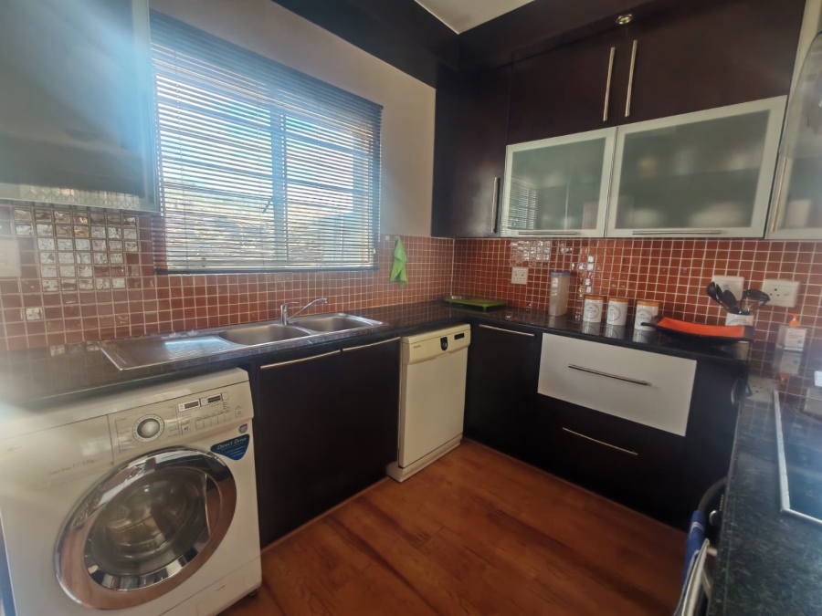 2 Bedroom Property for Sale in Roodepoort Gauteng