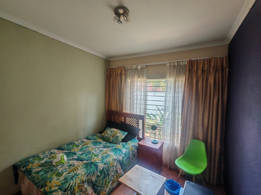 2 Bedroom Property for Sale in Roodepoort Gauteng