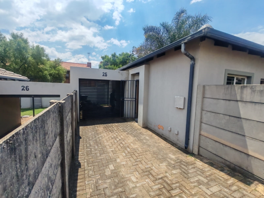 2 Bedroom Property for Sale in Roodepoort Gauteng