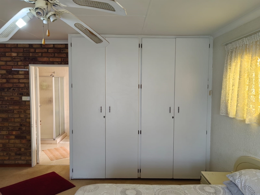 3 Bedroom Property for Sale in Randpoort Gauteng