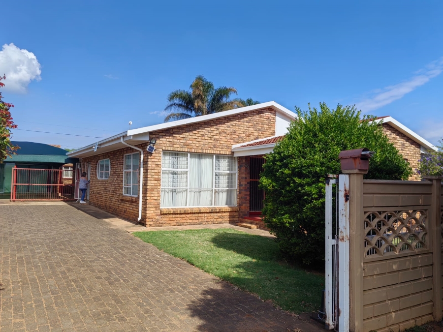 3 Bedroom Property for Sale in Randpoort Gauteng