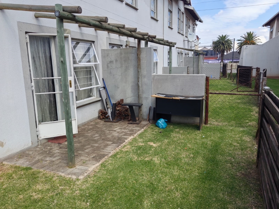 2 Bedroom Property for Sale in Aureus Gauteng