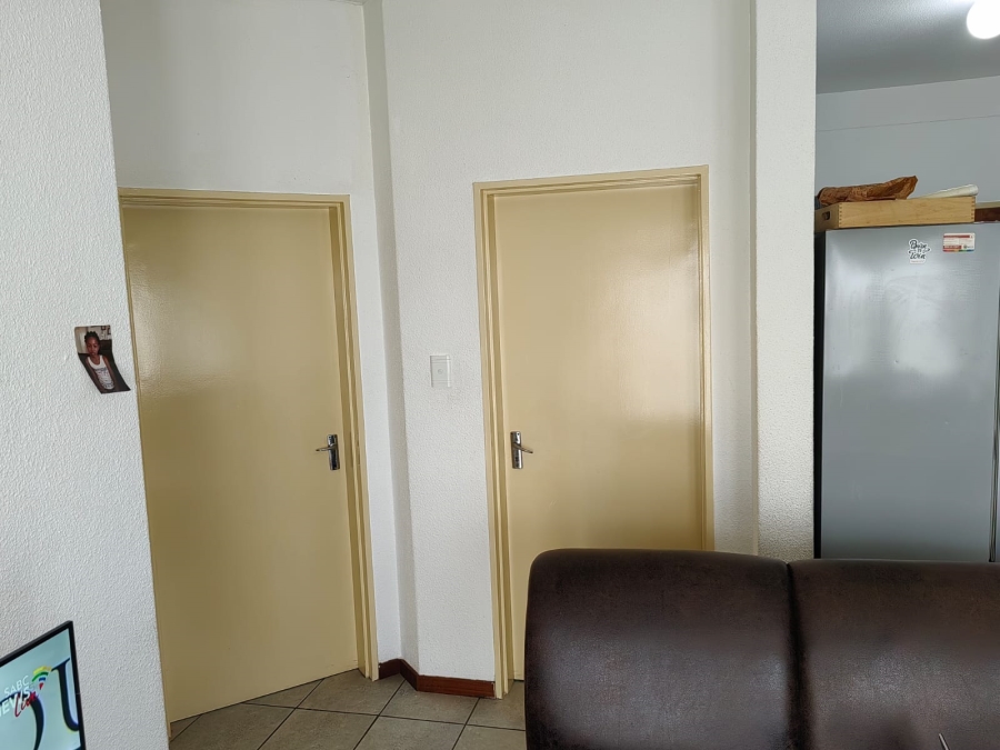2 Bedroom Property for Sale in Aureus Gauteng