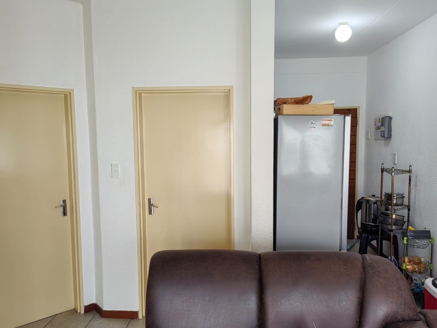 2 Bedroom Property for Sale in Aureus Gauteng