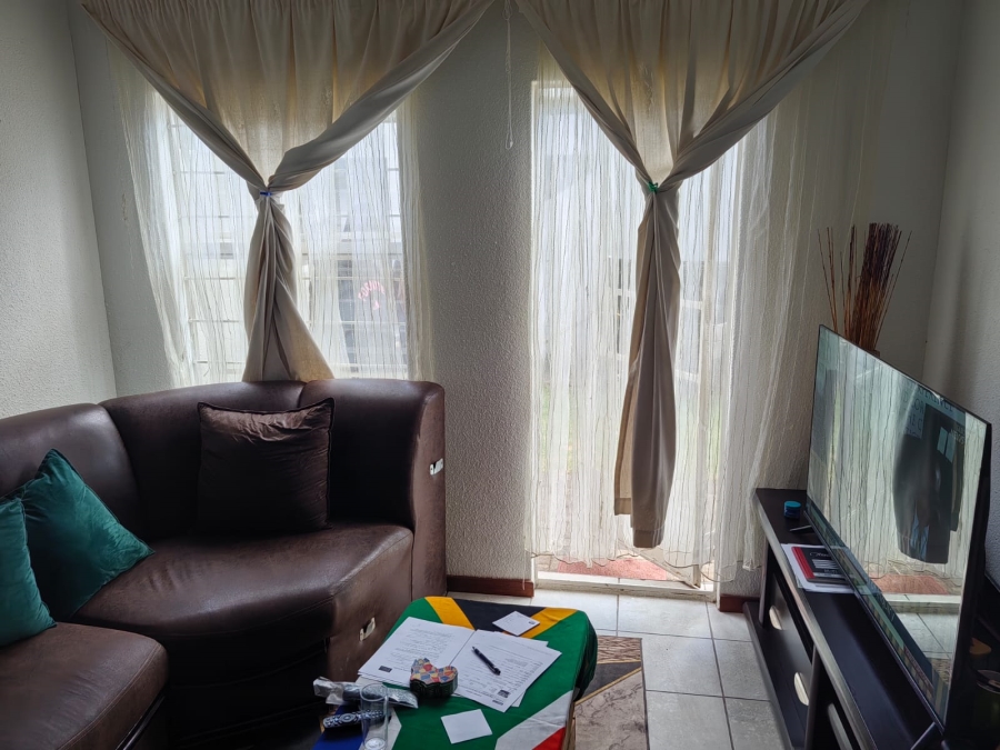 2 Bedroom Property for Sale in Aureus Gauteng