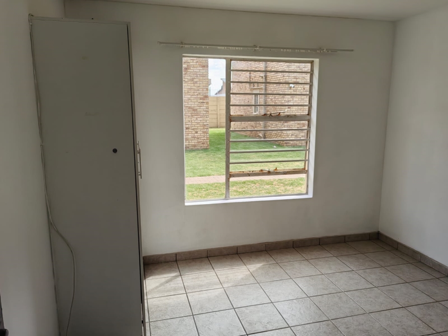 2 Bedroom Property for Sale in Randfontein South Gauteng